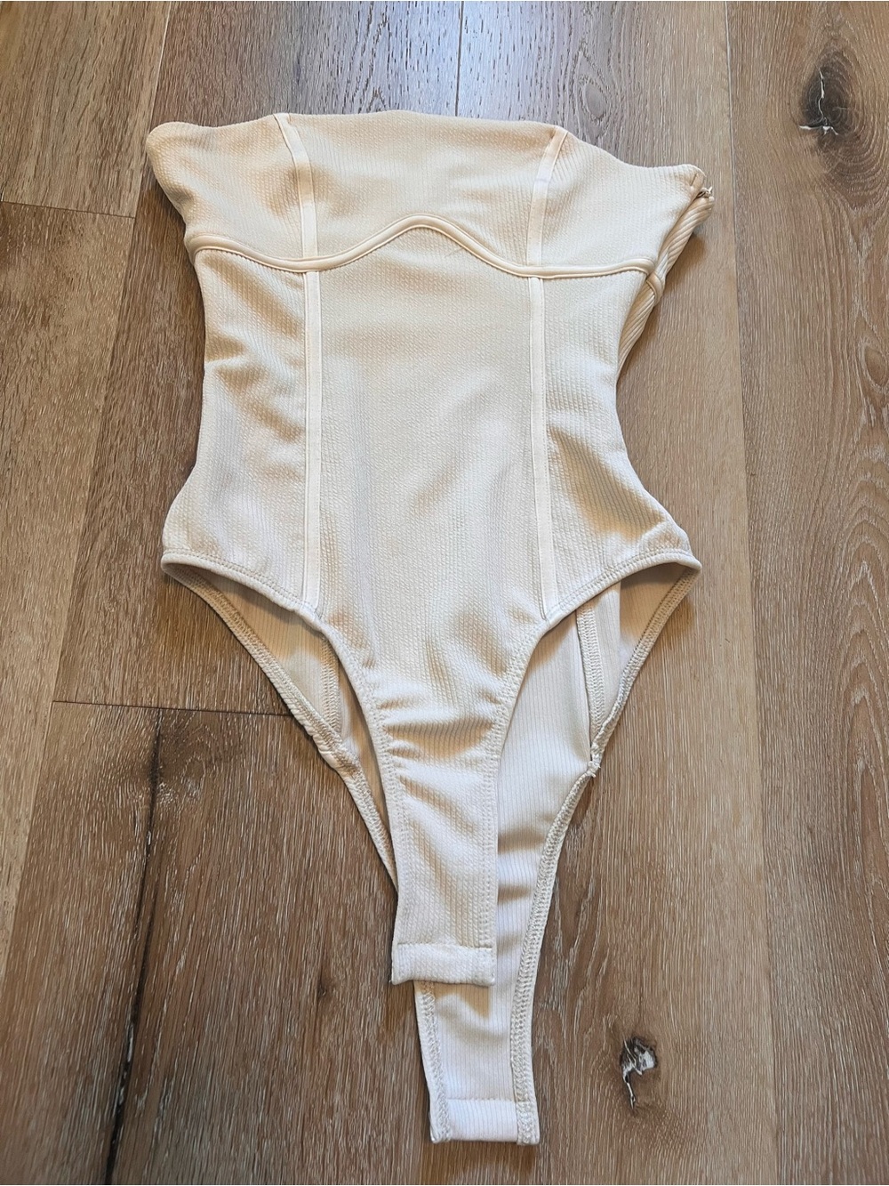 Princess Polly Cream Strapless Bodysuit Size 0